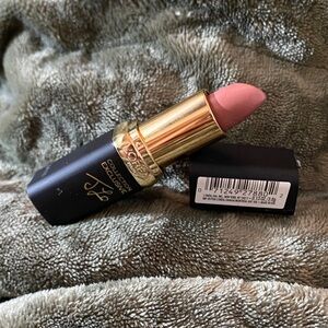 NEW L'OREAL COLOUR COLLECTION EXCLUSIVE LIPSTICK- 370 JENNIFER'S NUDE *smudged*